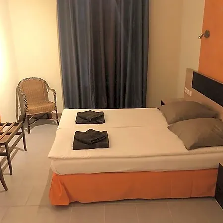 Hotel La Chataigneraie 2*